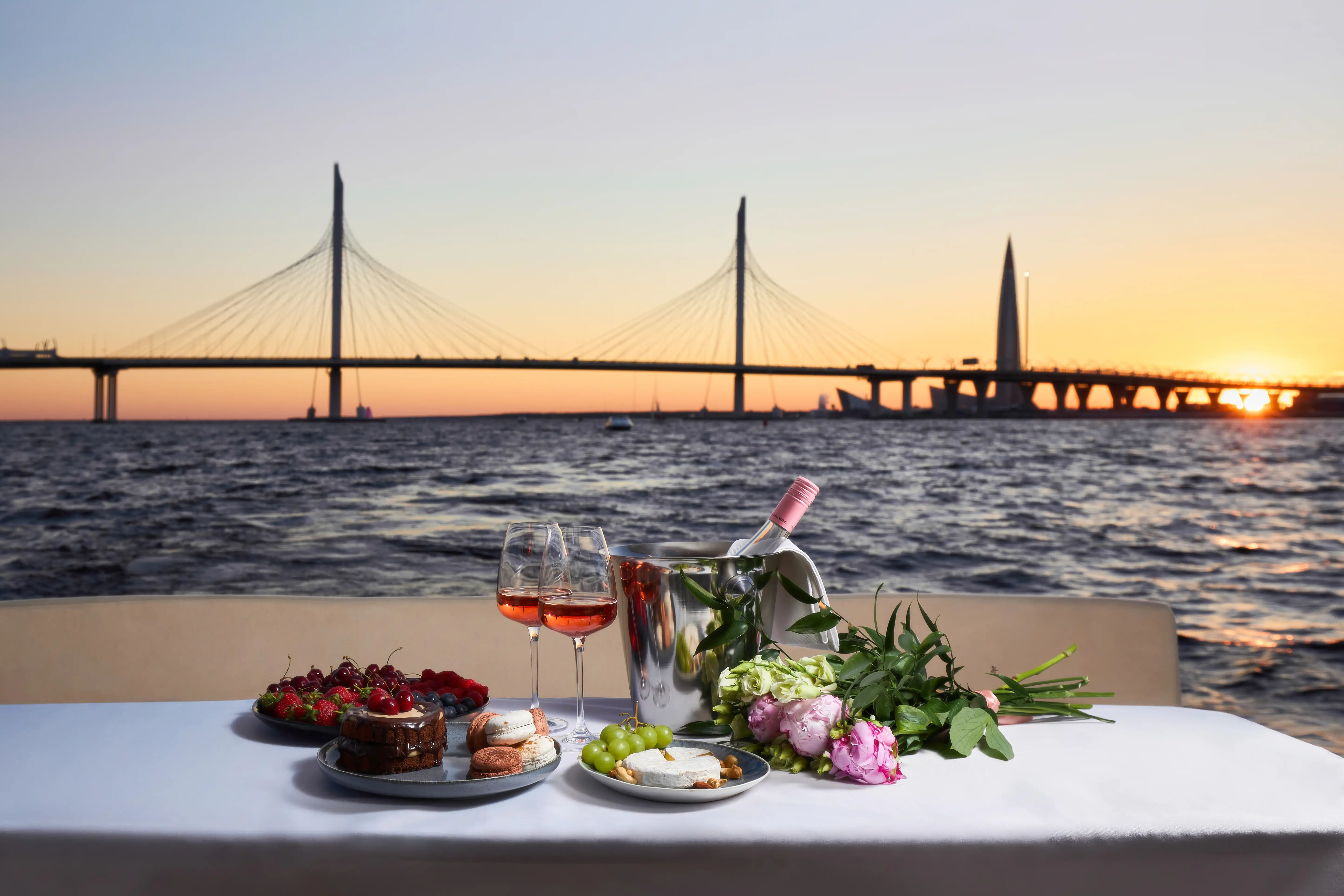 Яхта Galeon 440 image- 14